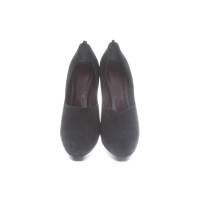 Jil Sander Pumps/Peeptoes aus Wildleder in Schwarz