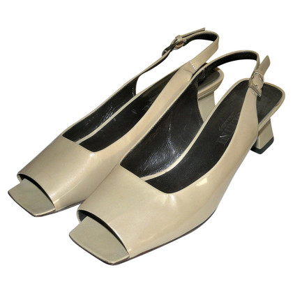 Pollini Pumps/Peeptoes Patent leather in Beige