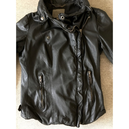 Muubaa Jacke/Mantel aus Leder in Schwarz