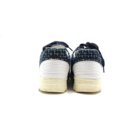 Chanel Sneakers aus Canvas in Blau