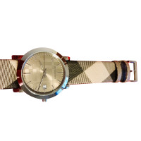 Burberry Armbanduhr aus Leder in Beige