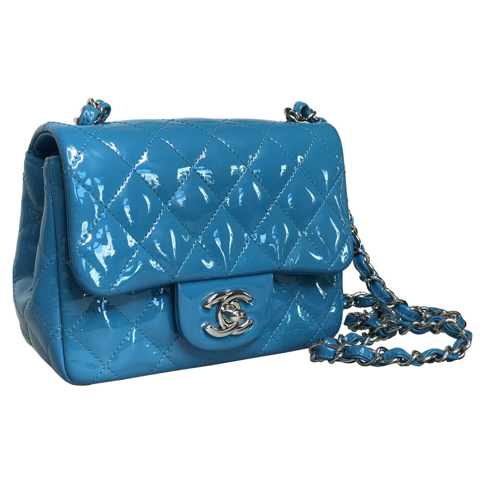 Chanel Mademoiselle aus Lackleder in Blau