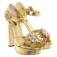 Dolce & Gabbana Pumps/Peeptoes aus Leder in Gold