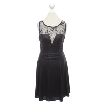 Guess Kleid in Schwarz