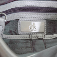 Calvin Klein Handtasche in Grau-Grün