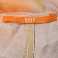 Hugo Boss Robe avec tissu en multicolore