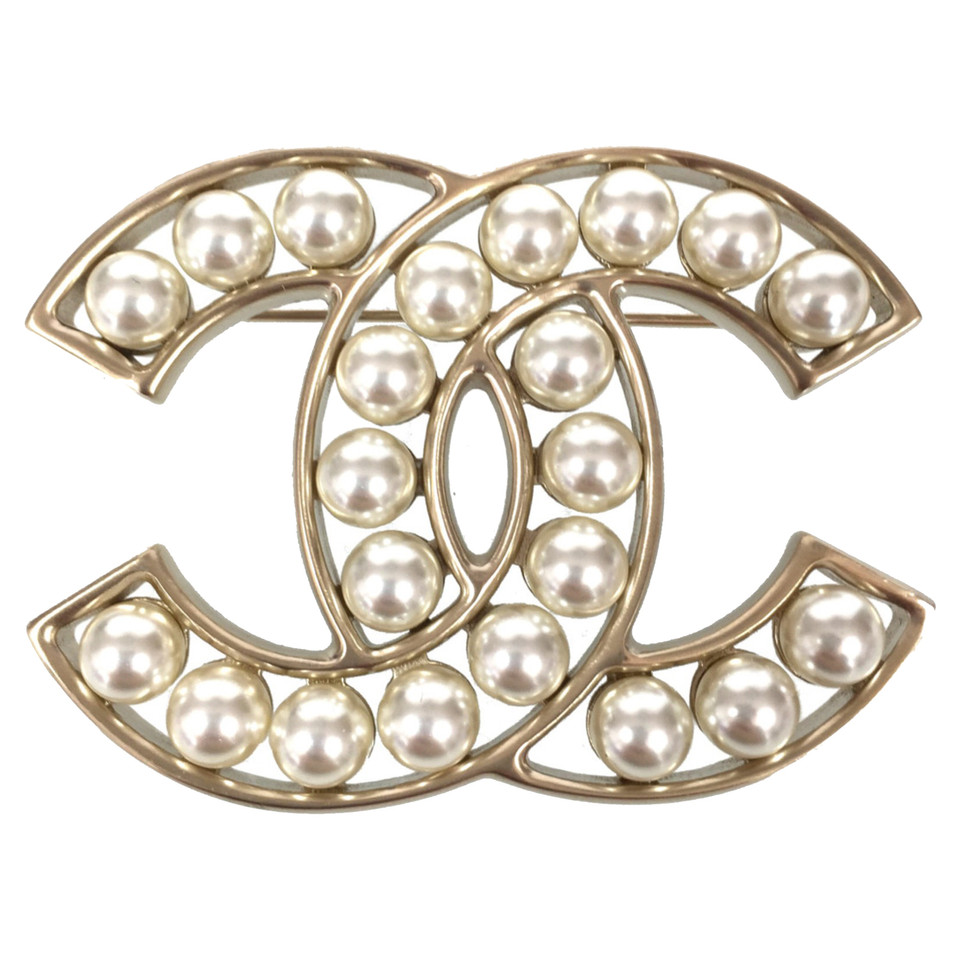 Chanel broche