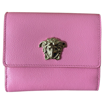 Versace Täschchen/Portemonnaie aus Leder in Rosa / Pink