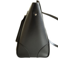 Louis Vuitton Phenix MM40 Leather in Black