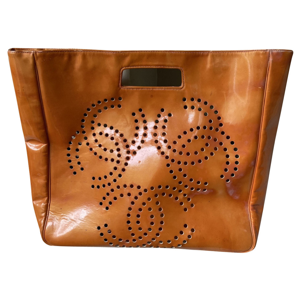 Chanel Handtasche aus Lackleder in Orange