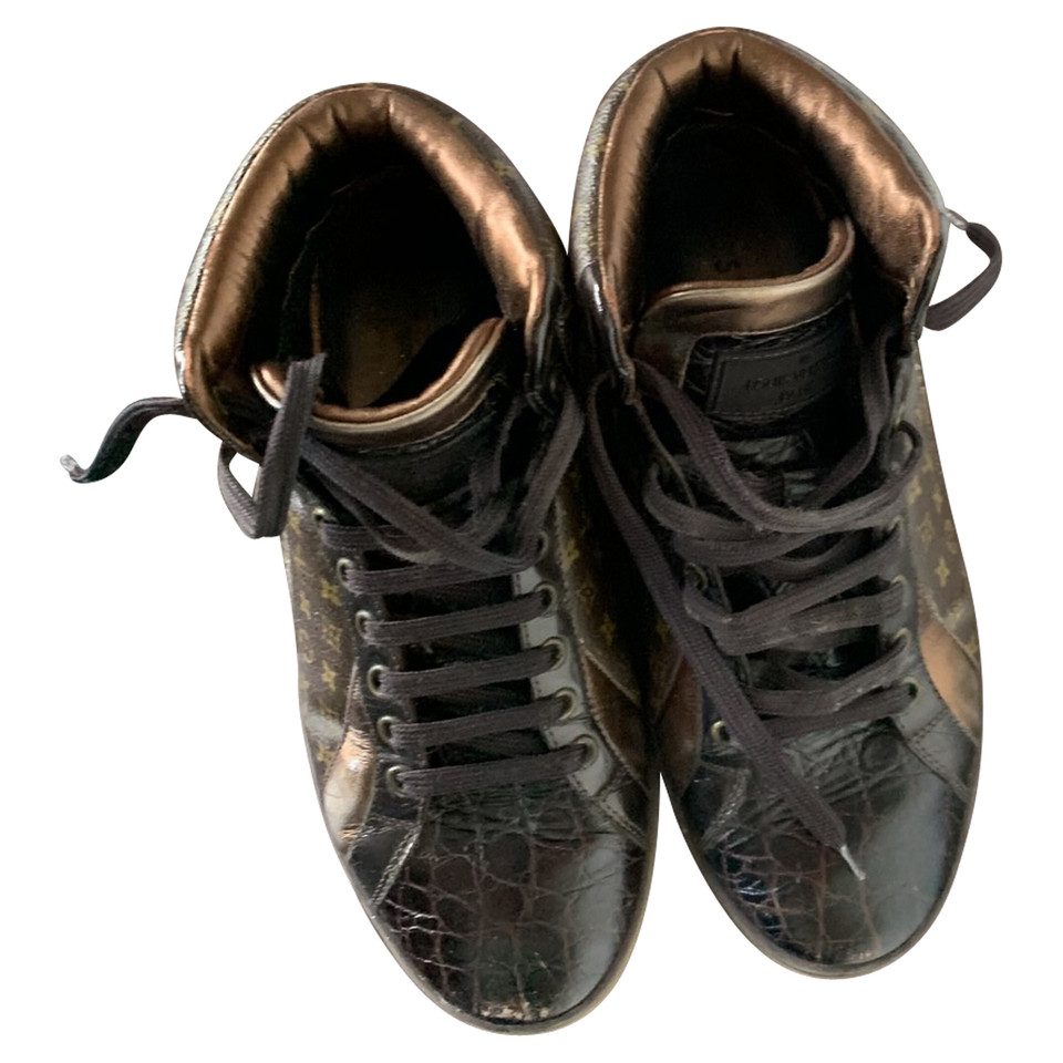 Louis Vuitton Trainers Leather in Brown