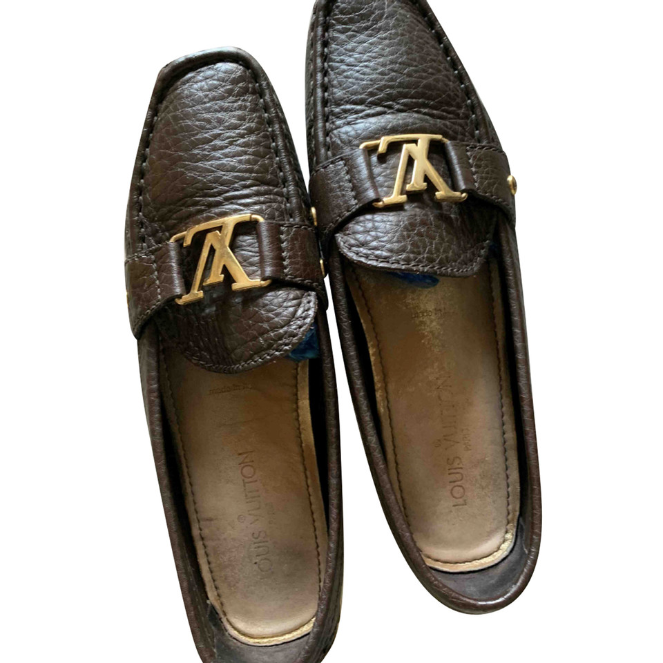 Louis Vuitton Chaussures à lacets en Cuir en Marron