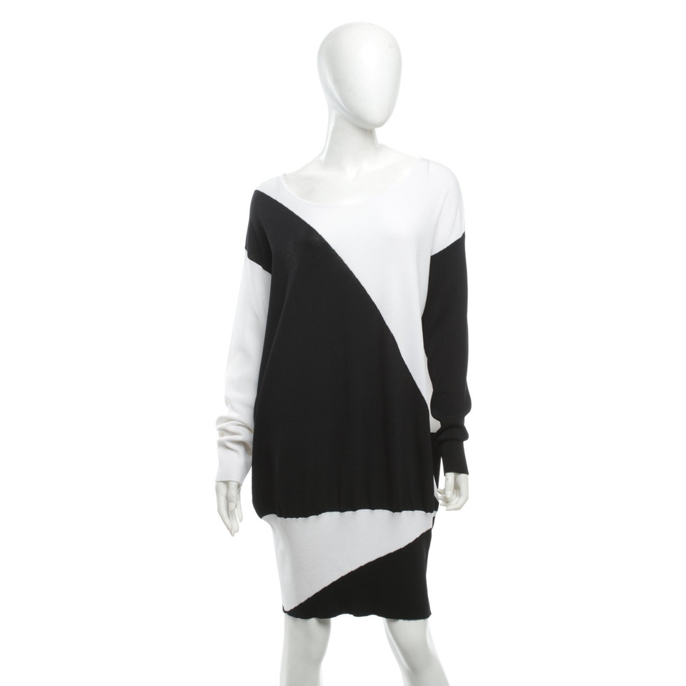 Marina Rinaldi Robe en tricot en noir et blanc