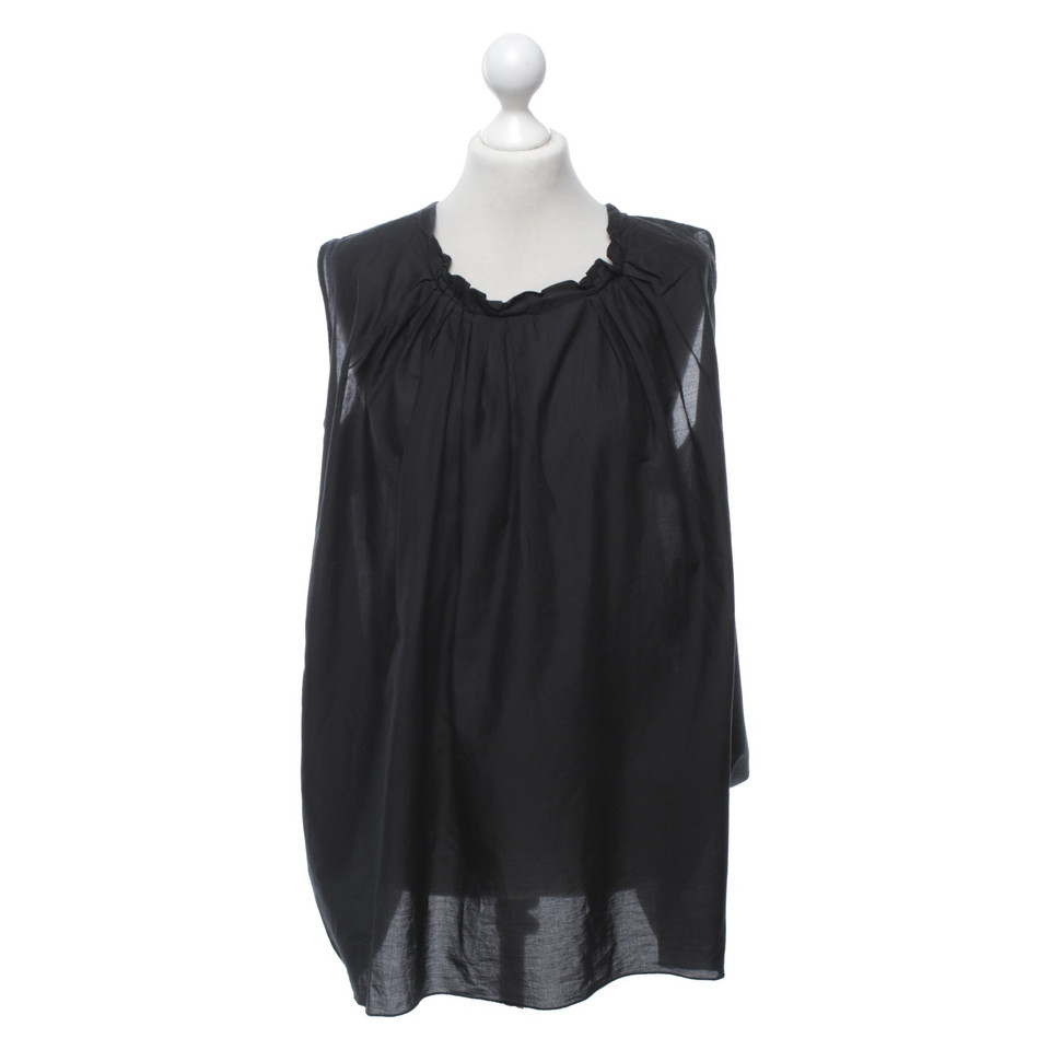 Hache top in black