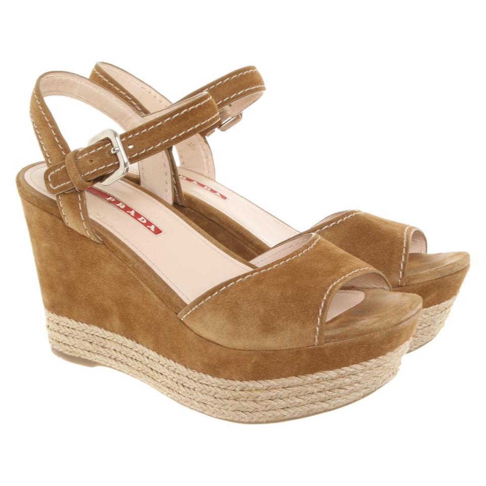 Prada Wedges Suede in Brown