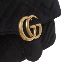 Gucci GG Marmont Velvet Shoulder Bag in Nero