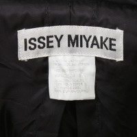 Issey Miyake Doorgestikte jack gemonteerd