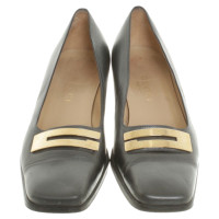 Gucci Silberfarbene Pumps