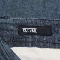 Closed Shorts in Blau