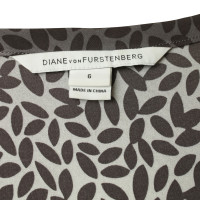 Diane Von Furstenberg Zijden blouse met een verloop