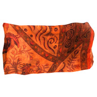 Hermès Echarpe/Foulard en Soie en Orange