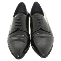 Prada Scarpe stringate in nero