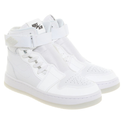 Jordan Chaussures de sport en Cuir en Blanc