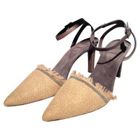 Brunello Cucinelli Pumps/Peeptoes aus Leinen in Braun