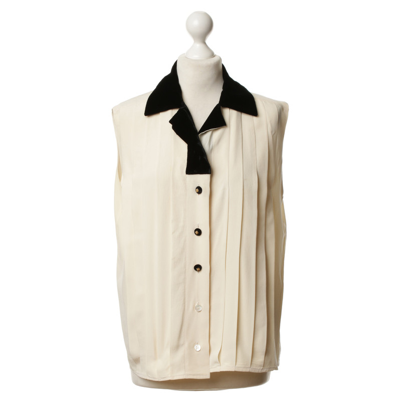 Chanel Blusa in seta con colletto in velluto