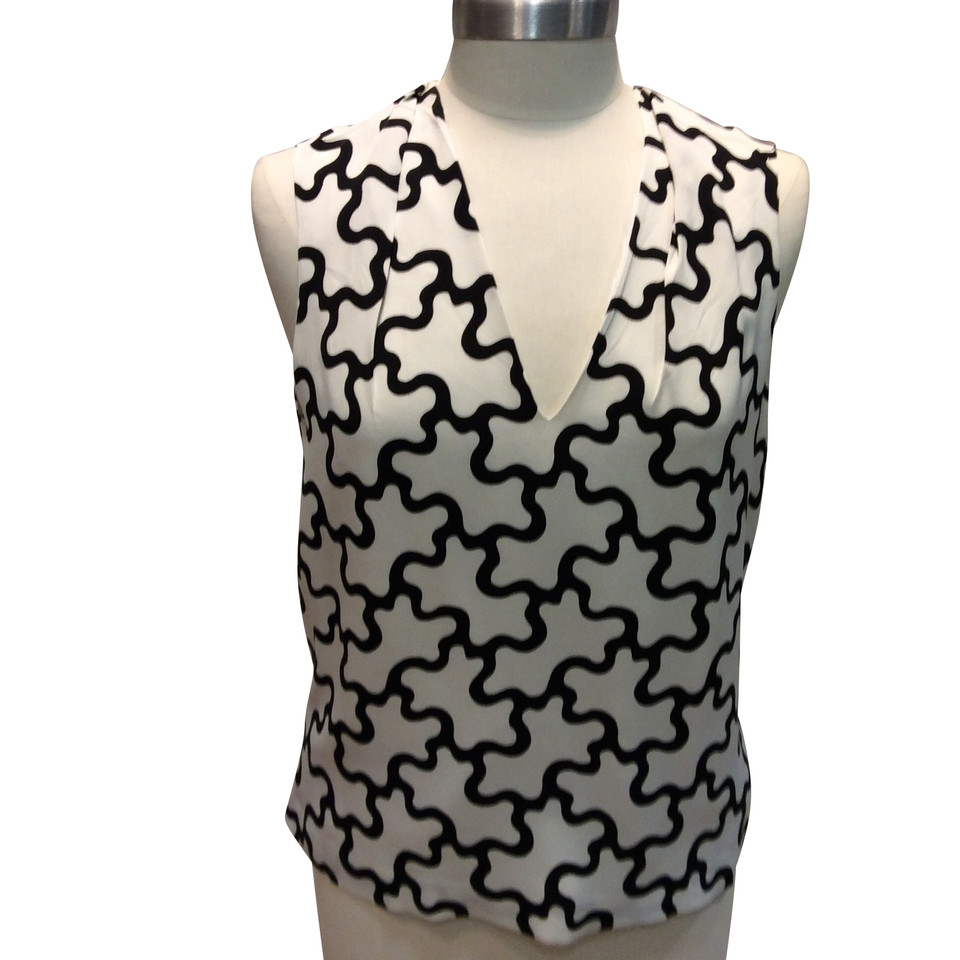Diane Von Furstenberg top with pattern