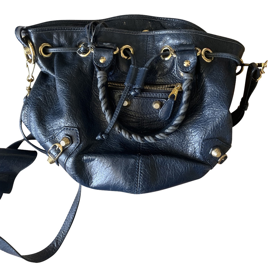 Balenciaga Sac à bandoulière en Cuir en Bleu