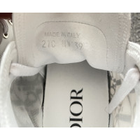 Christian Dior Sneakers aus Canvas in Silbern