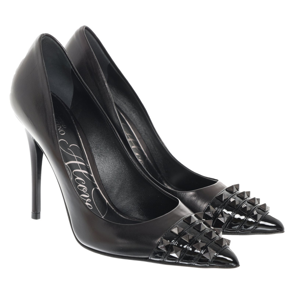 Valentino Garavani Pumps/Peeptoes Leather in Black