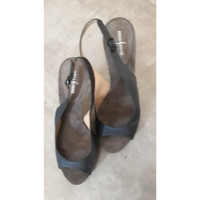 Chie Mihara Pumps/Peeptoes en Soie en Gris