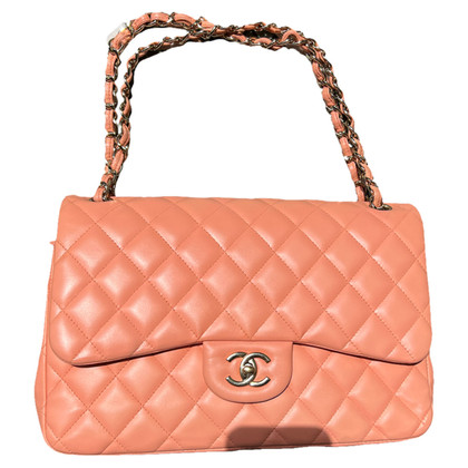 Chanel Classic Flap Bag Jumbo in Pelle in Rosa