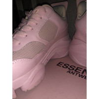 Essentiel Antwerp Sneakers in Rosa / Pink