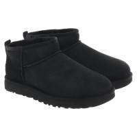 Ugg Australia Ankle boots Suede in Black