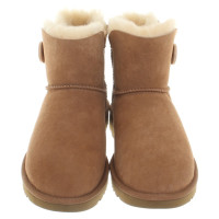 Ugg W Mini Bailey Button Kastanje II 39