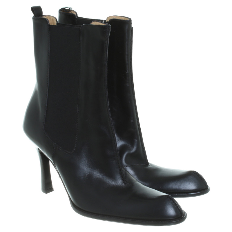 Bally Leather ankle boots in black