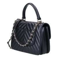 Chanel Trendy CC Bowling Bag Small aus Leder in Schwarz