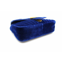 Gucci GG Marmont Velvet Shoulder Bag in Blauw