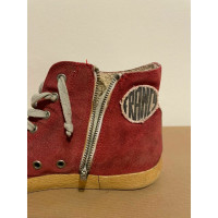 Golden Goose Sneaker in Pelle scamosciata in Rosso