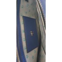 Trussardi Umhängetasche aus Leder in Blau