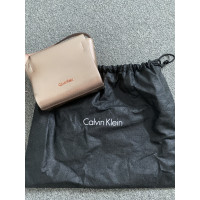 Calvin Klein Schoudertas in Roze