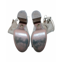 Aquazzura Sandalen aus Wildleder in Nude