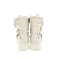 Alexander McQueen Stiefeletten aus Leder in Weiß