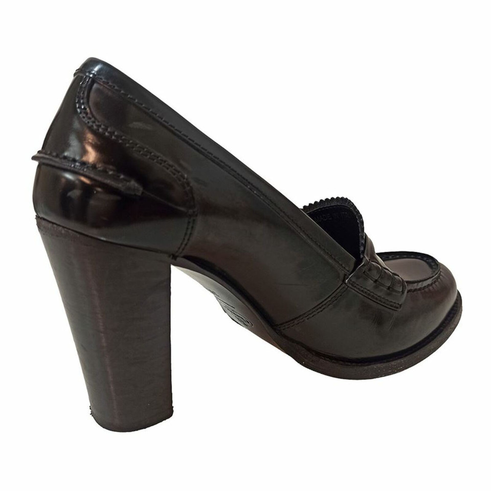 Church's Pumps/Peeptoes Patent leather in Black