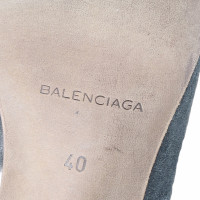 Balenciaga Pumps/Peeptoes aus Wildleder in Schwarz