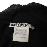Issey Miyake Top nero plissettato