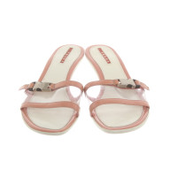 Prada Sandalen aus Lackleder in Rosa / Pink
